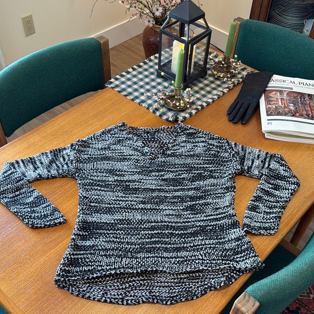 Eileen Fisher, Black and White Knit Sweater. Size P, fits like S.